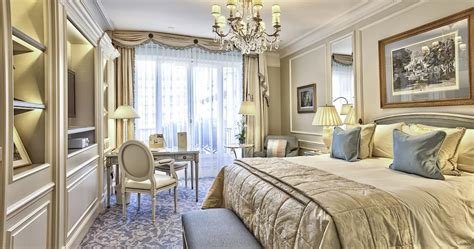 The 10 best rooms in Paris, France .